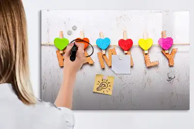 Magnetická kreslící tabule v designu nápisu Rodina