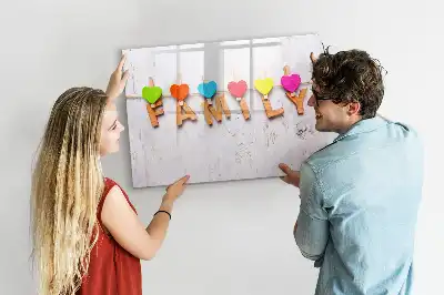 Magnetická kreslící tabule v designu nápisu Rodina