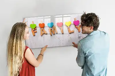 Magnetická kreslící tabule v designu nápisu Rodina