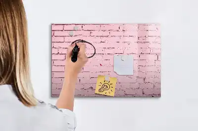 Magnetická kreslicí tabule v designu cihlové zdi