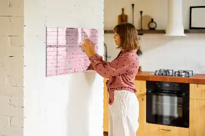Magnetická kreslicí tabule v designu cihlové zdi