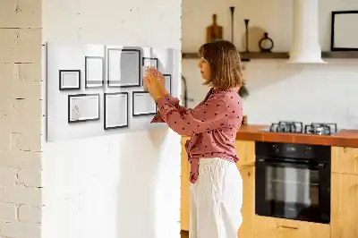 Popisovatelná magnetická tabule s černým rámečkem