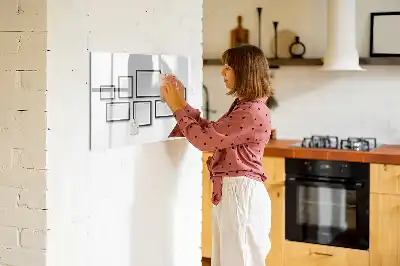 Popisovatelná magnetická tabule s černým rámečkem