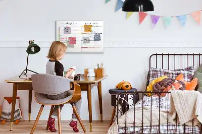 Magnetická tabule na týdenní menu popisovatelná