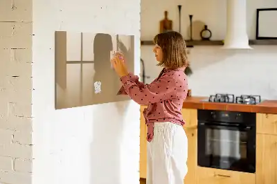 Popisovatelná magnetická tabule v tmavě béžové barvě