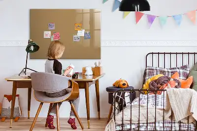 Popisovatelná magnetická tabule v tmavě béžové barvě