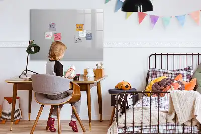 Magnetická popisovatelná tabule ve světle šedé barvě