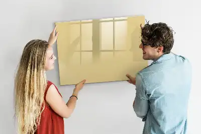 Popisovatelná magnetická tabule v krémové barvě