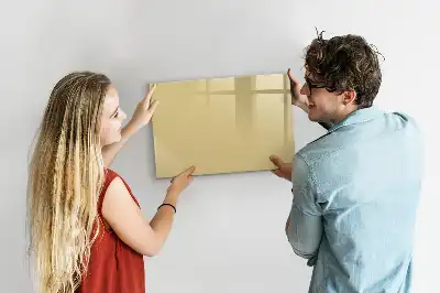 Popisovatelná magnetická tabule v krémové barvě
