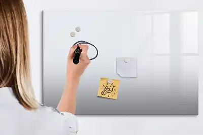 Magnetická kreslící tabule ve světle bílé barvě