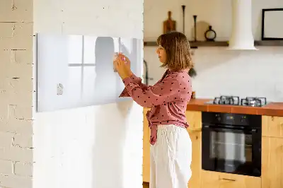 Magnetická kreslící tabule ve světle bílé barvě