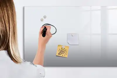 Magnetická kreslící tabule ve světle bílé barvě