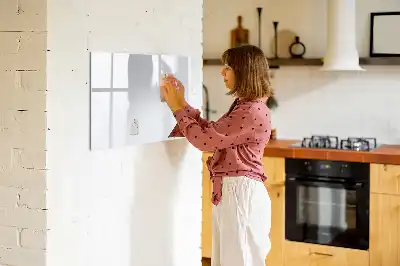 Magnetická kreslící tabule ve světle bílé barvě
