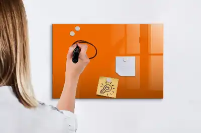 Popisovatelná magnetická tabule v oranžové barvě