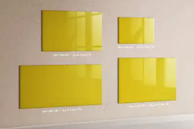 Popisovatelná magnetická tabule ve světle žluté barvě