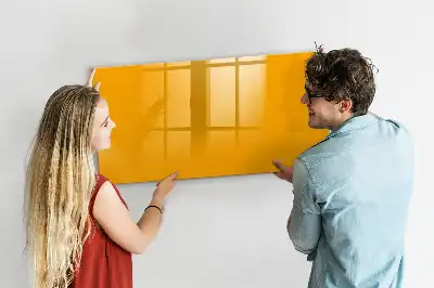Magnetická kreslící tabule v zlatožluté barvě