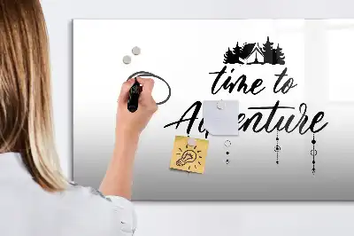 Magnetická kreslící tabule v designu Čas na dobrodružství