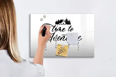 Magnetická kreslící tabule v designu Čas na dobrodružství