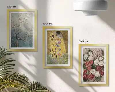 Sada tří obrazů květiny a stromy v malířském stylu inspirovaném Polibkem od Gustava Klimta
