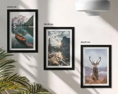 Sada obrazů na zeď horské jezero s lodí při západu slunce a jelenem v přírodě