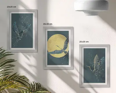 Sada tří obrazů jeřábi za letu na pozadí měsíce a hvězd