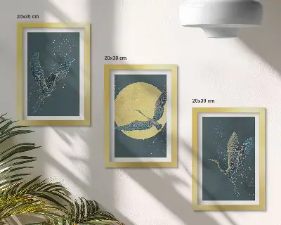 Sada tří obrazů jeřábi za letu na pozadí měsíce a hvězd