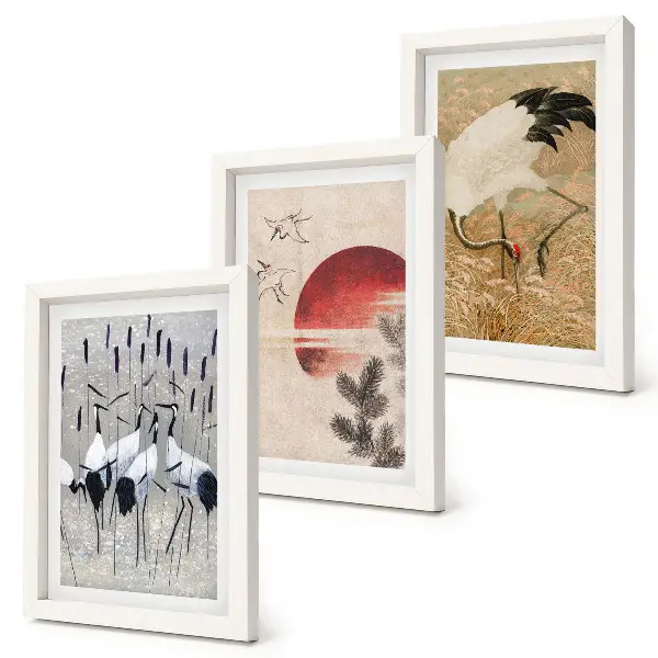 Sada tří obrazů japonské ilustrace s jeřáby v krajině ve stylu japandi