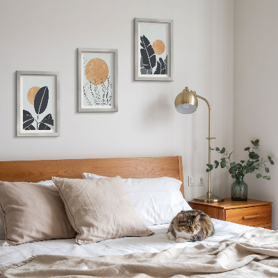 Sada tří obrazů Rostlinné vzory s velkými sluncí, minimalistický styl