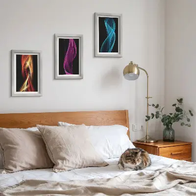 Sada obrazů na zeď vlny barevných neonových čar na tmavém pozadí