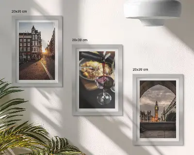 Vícedílný obraz v rámu s motivem města, jídla a výhledu na Londýn