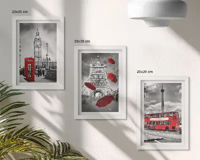 Sada tří obrazů výhled na Londýn s červeným deštníkem a autobusem