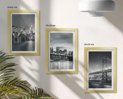 Vícedílný obraz v rámu mosty a městská architektura v odstínech šedé