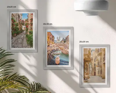 Vícedílný obraz v rámu s motivem okouzlujících uliček a fontán v malebné architektuře