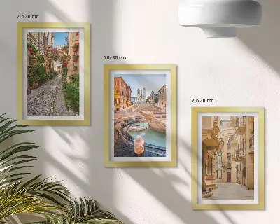 Vícedílný obraz v rámu s motivem okouzlujících uliček a fontán v malebné architektuře