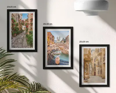 Vícedílný obraz v rámu s motivem okouzlujících uliček a fontán v malebné architektuře
