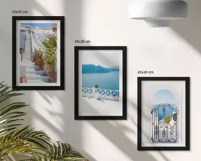Sada obrazů na zeď bílé schody s rostlinami, výhledem na moře a bránou