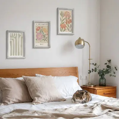 Sada tří obrazů s botanickými motivy v minimalistickém stylu Paříž