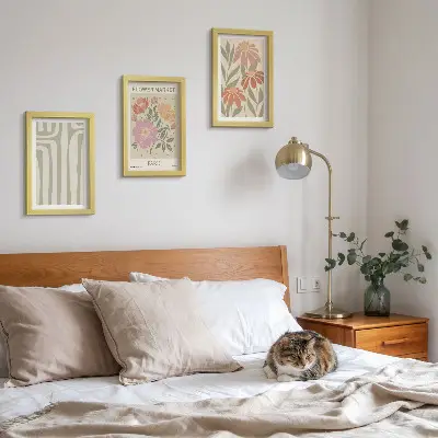Sada tří obrazů s botanickými motivy v minimalistickém stylu Paříž