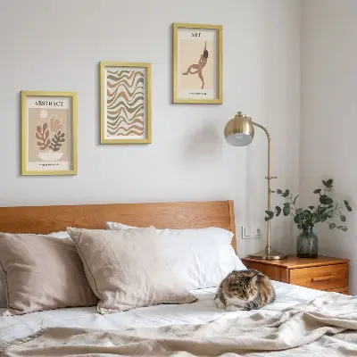 Vícedílný obraz v rámu s motivem abstraktních tvarů a vzorů v boho stylu
