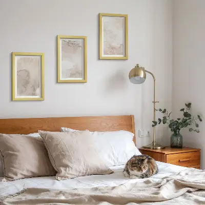 Vícedílný obraz v rámu s motivem rozlitých akvarelových barev v boho stylu