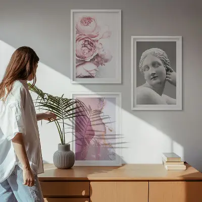 Abstraktní socha ženy z pivoněk sada 3 obrazů