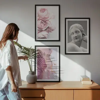 Abstraktní socha ženy z pivoněk sada 3 obrazů