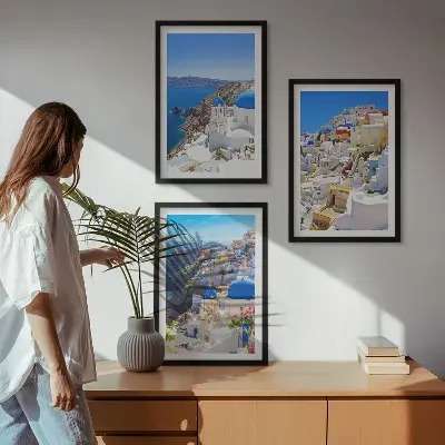 Kompozice obrazů na stěnu s motivem krajinné architektury Oia na Santorini
