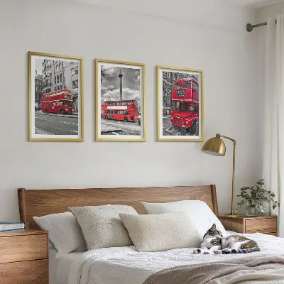 Sada 3 obrazů červené londýnské autobusy