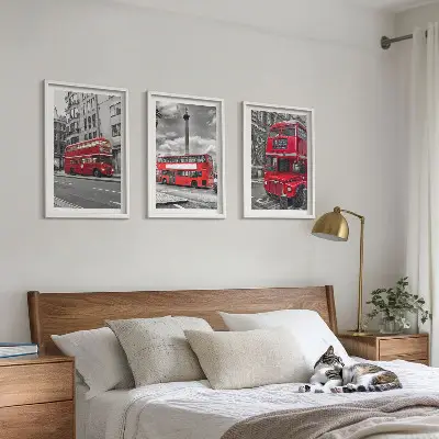 Sada 3 obrazů červené londýnské autobusy