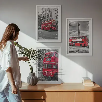 Sada 3 obrazů červené londýnské autobusy