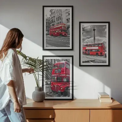 Sada 3 obrazů červené londýnské autobusy