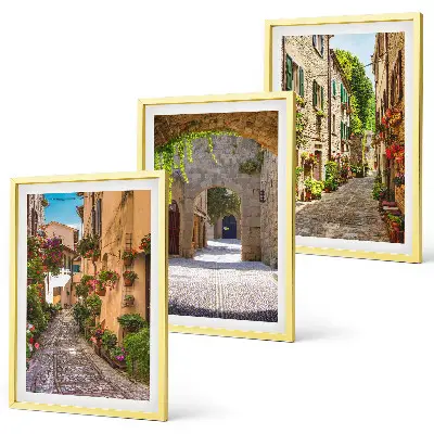 Sada obrazů do obývacího pokoje italské ulice s květinami a architekturou