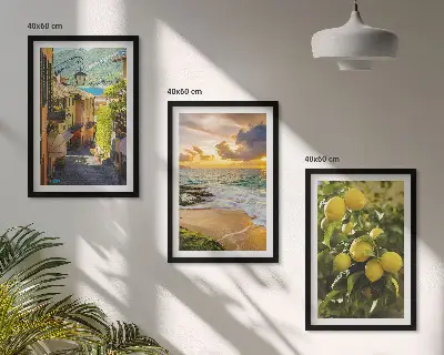 Sada obrazů do obývacího pokoje s motivem ulice, moře, pláže a citrusových stromů