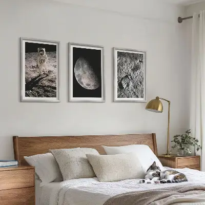 Kompozice obrazů na stěnu fotografie astronauta z Měsíce